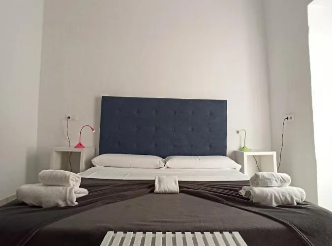 Vivian's Auto Check-in Pensionat 2*