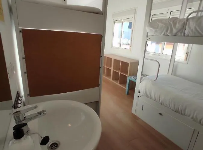 Vivian's Auto Check-in Pensionat