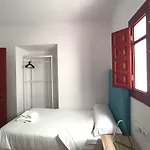 Vivian's Auto Check-in Guest house