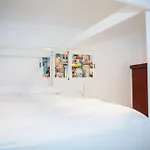 Vivian's Auto Check-in Guest house