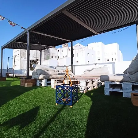 Vivian's Auto Check-in Hostel