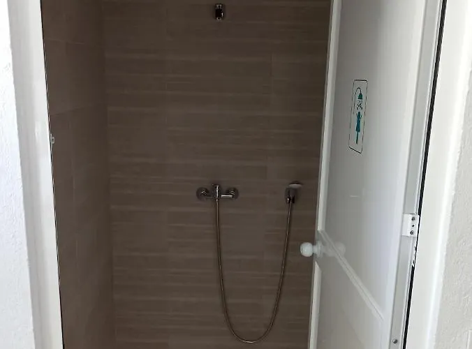 Vivian's Auto Check-in Guest house 2*