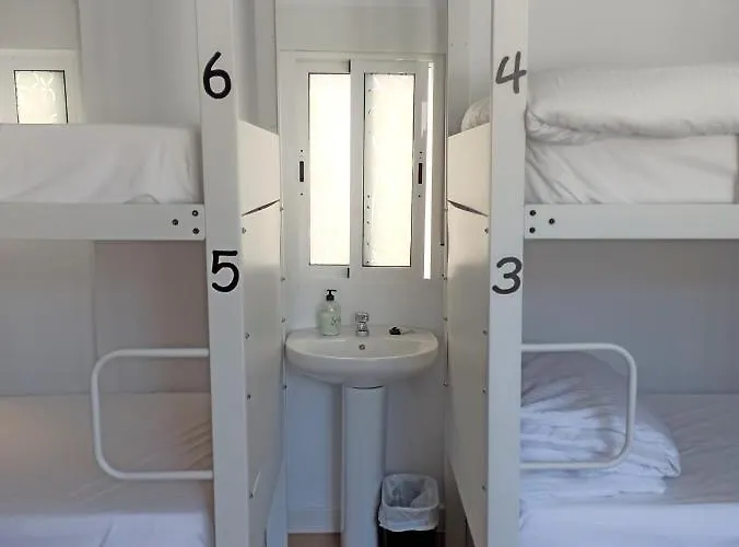 Vivian's Auto Check-in 2*