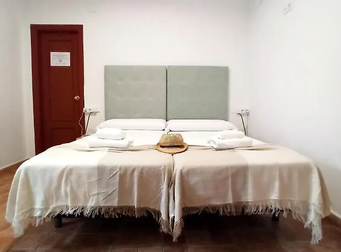 Гостьовий будинок Vivian's Auto Check-in 2*