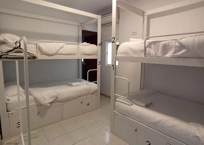 Vivian's Auto Check-in Guest house 2*