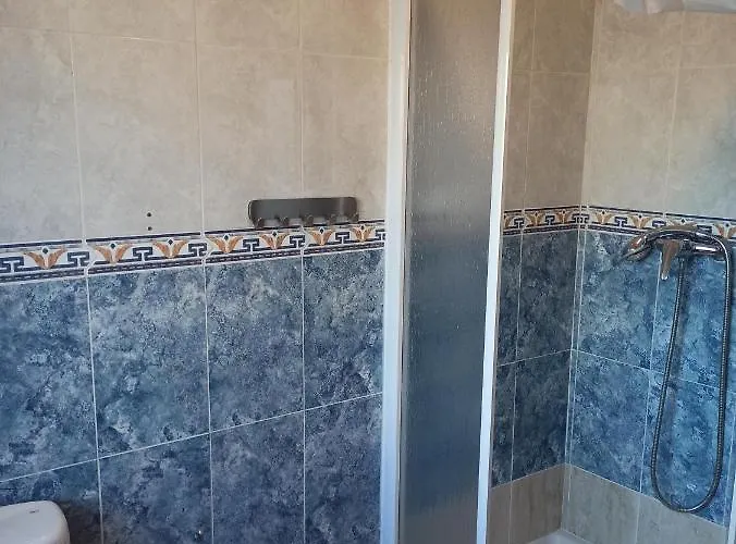 Vivian's Auto Check-in 2*