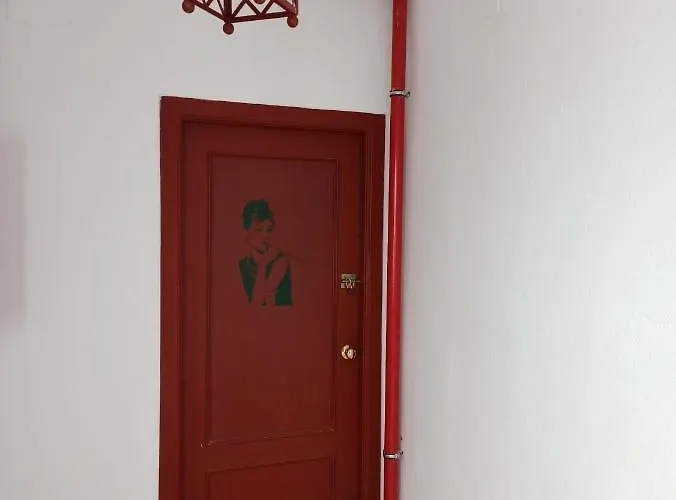 Vivian's Auto Check-in ヘレス