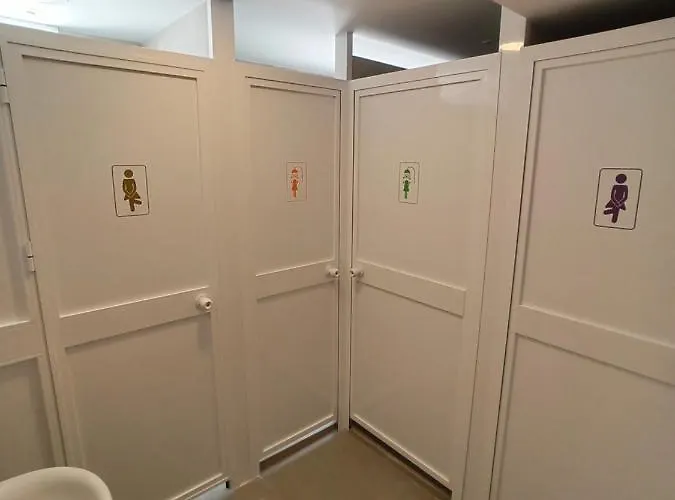 ゲストハウス Vivian's Auto Check-in ヘレス