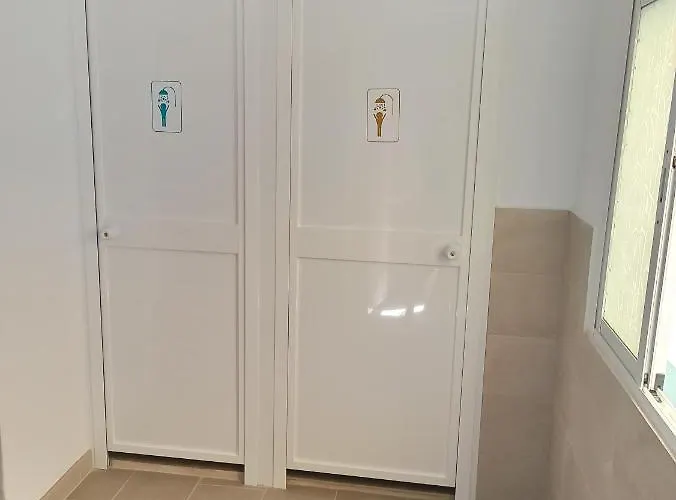 Vivian's Auto Check-in ゲストハウス 2*